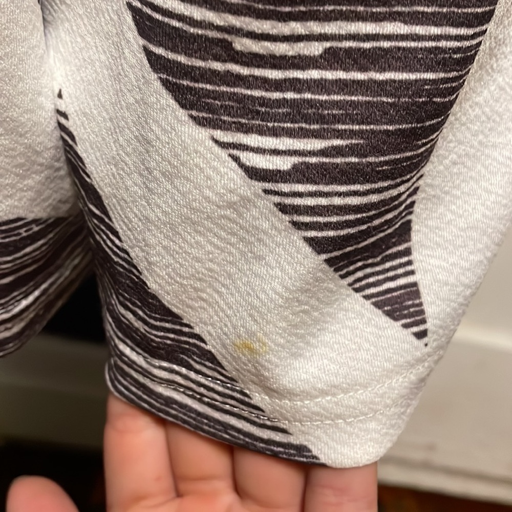 Patterned Romper - Picture 2 of 3